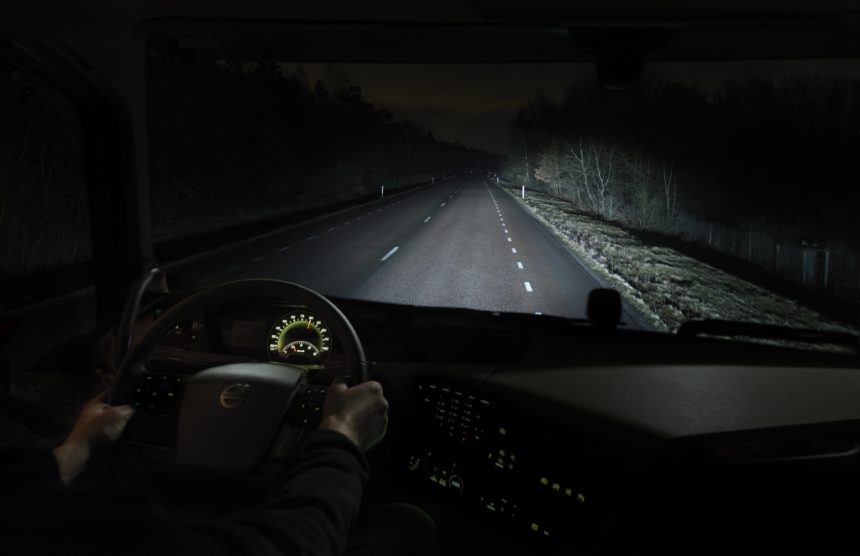 Condusul pe timp de noapte sfaturi pentru o călătorie sigură