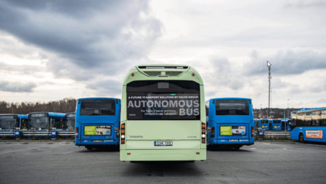 VIDEO: Un autobuz Volvo circulă fără șofer în depou