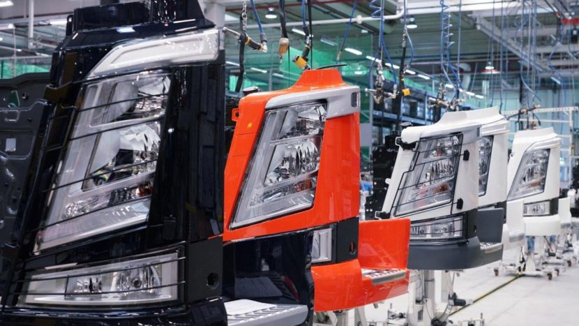 Volvo Trucks repornește producția