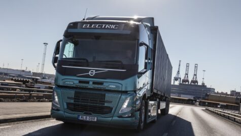 Volvo, comandă record pentru până la 1.000 de camioane electrice de la Holcim