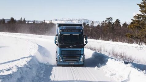 Premieră: Volvo Trucks testează camioane electrice alimentate cu hidrogen pe drumurile publice