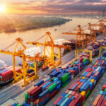 Transportul mondial de mărfuri indică o încetinire a economiei
