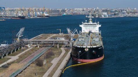 Traficul de nave pe Marea Neagră a scăzut considerabil