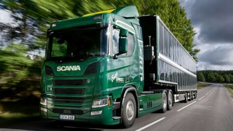 Primul test pentru noul camion Scania hibrid alimentat cu energie solara (Video)