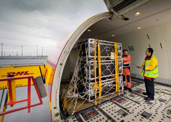 DHL